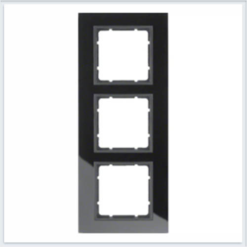 Berker Рамка B.7 3-местная стекло черное Арт. Berker 10136616